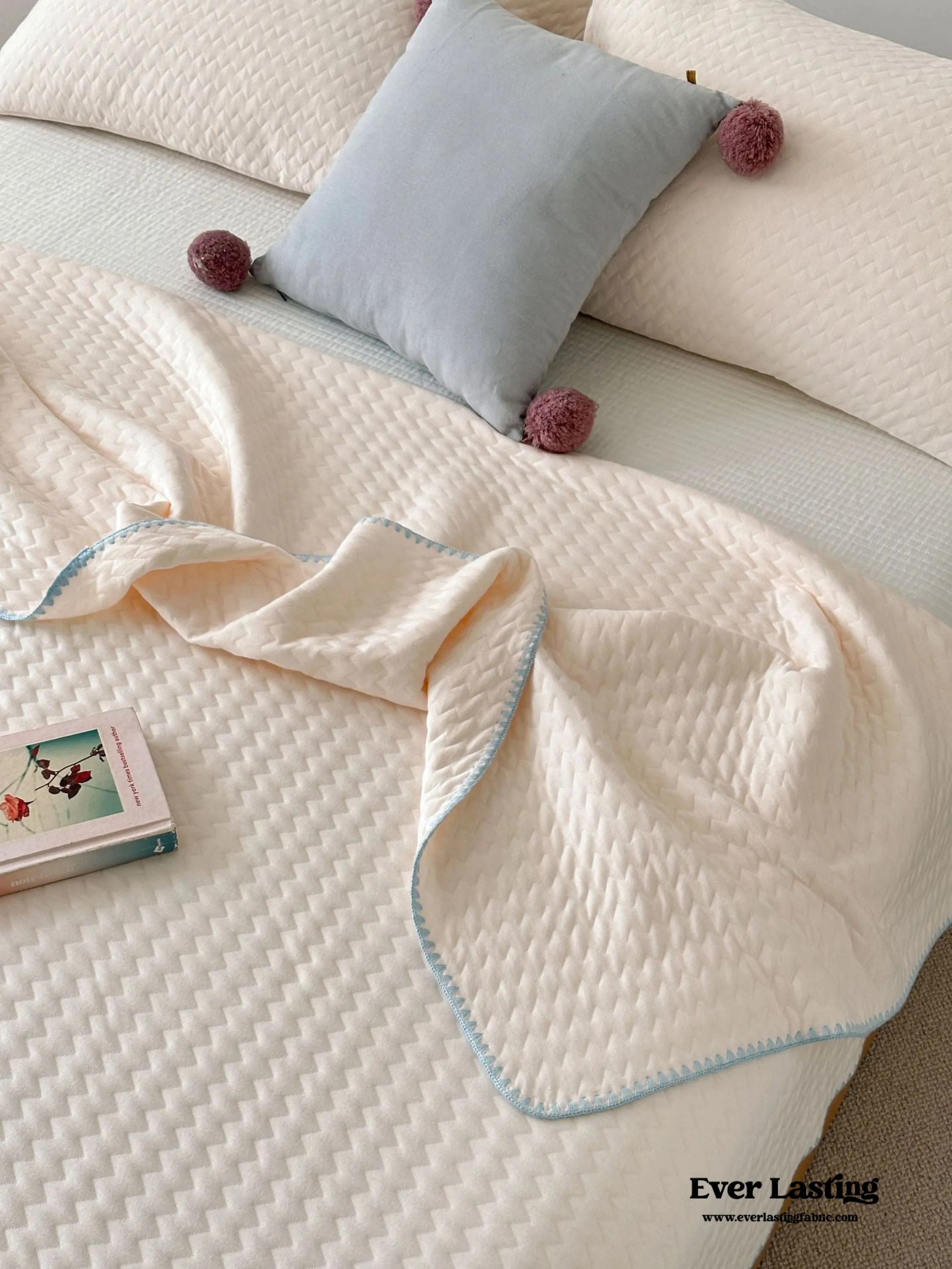 Breathable Pastel Knitted Blanket