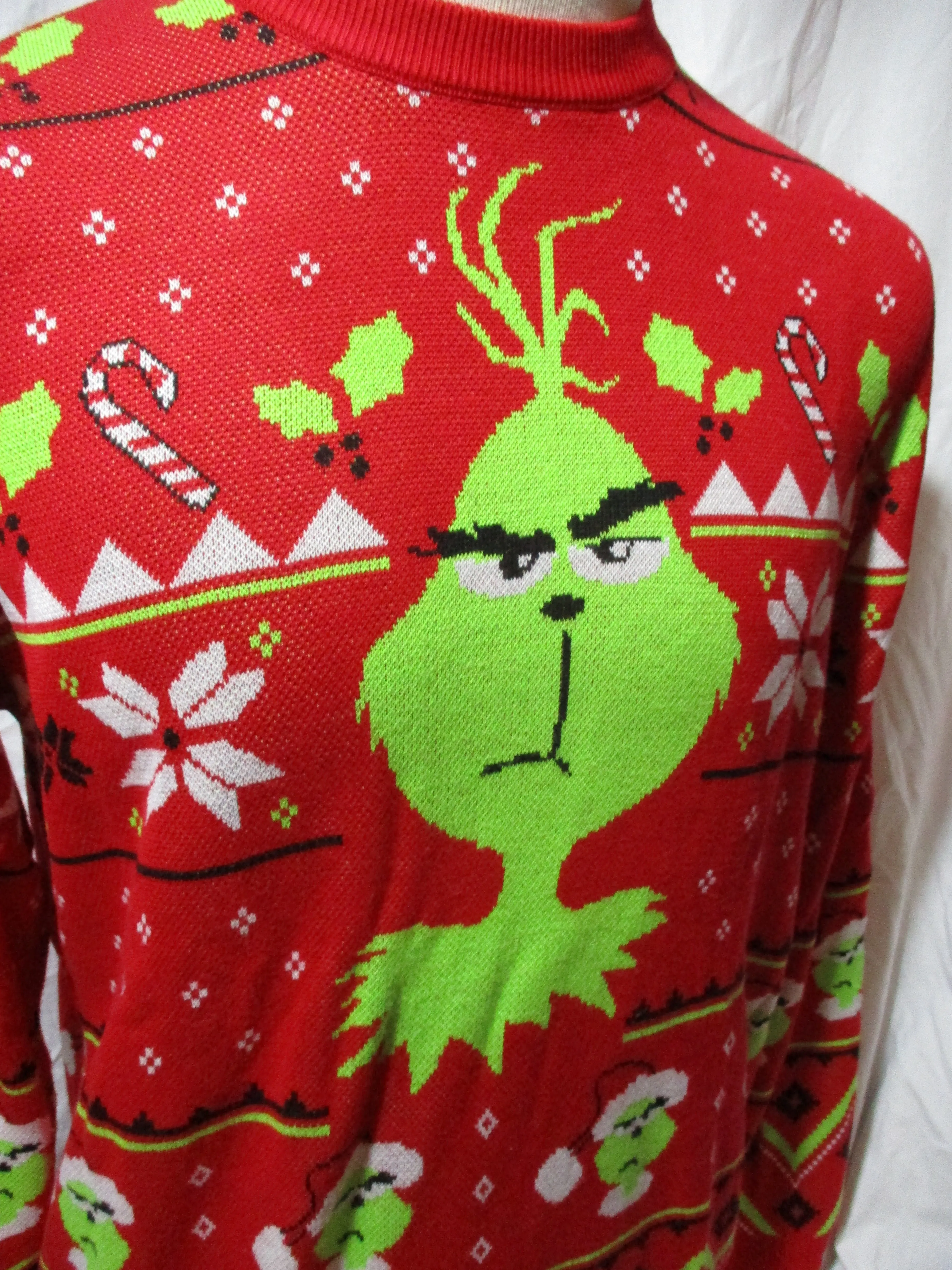 Dr. Seuss GRINCH Holiday Sweater Christmas XL RED