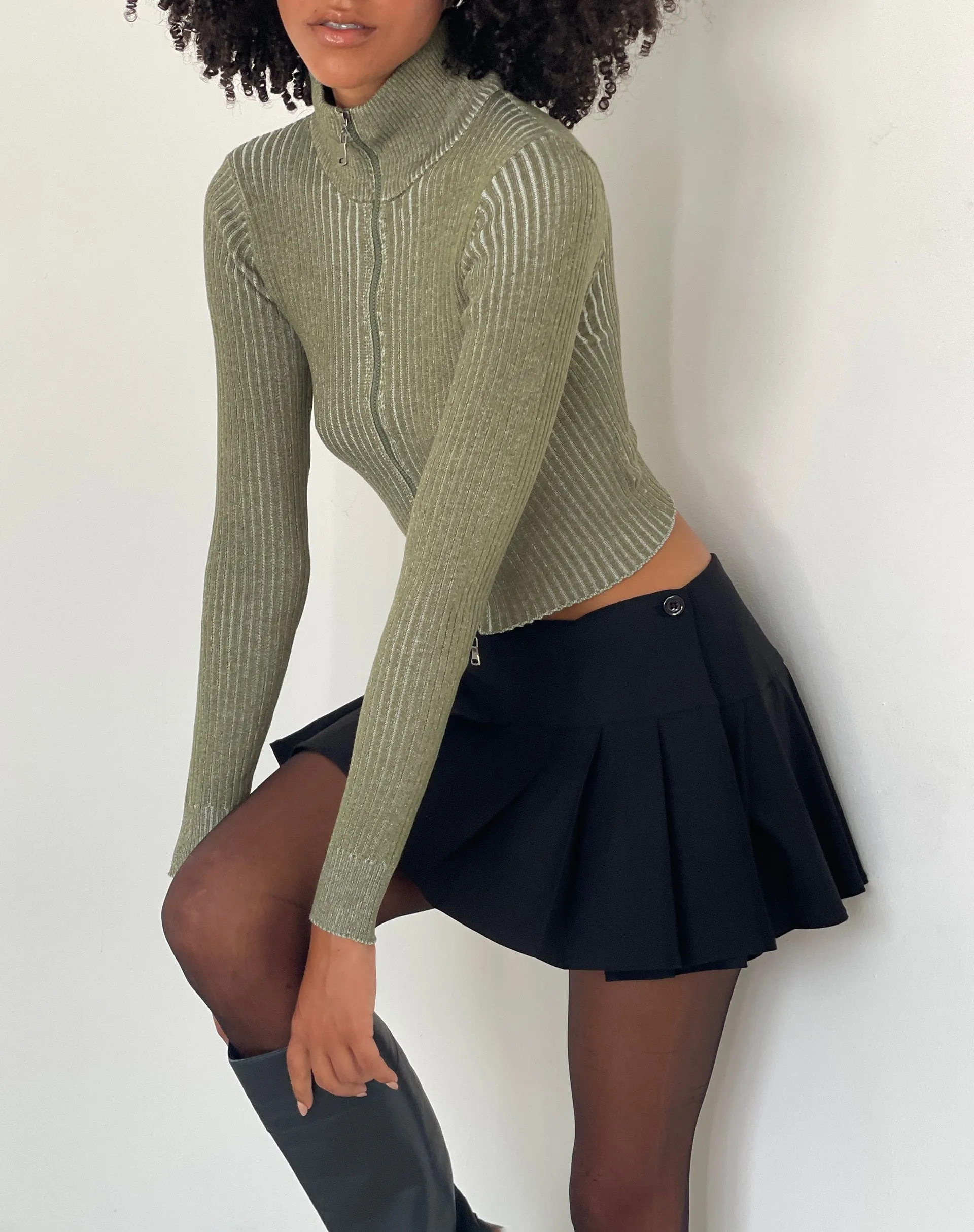 Tuzifa Cropped Jumper in Olive