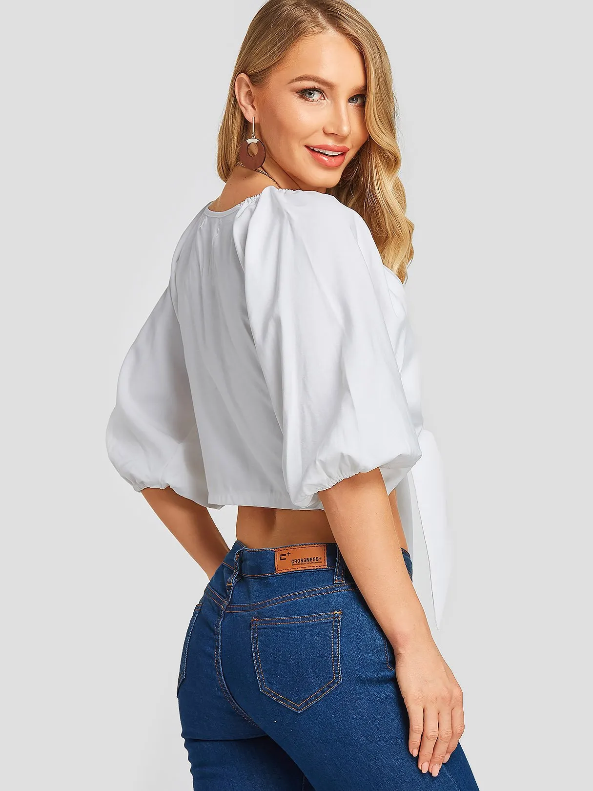 Wholesale Deep V Neck Plain Half Sleeve Crop Top