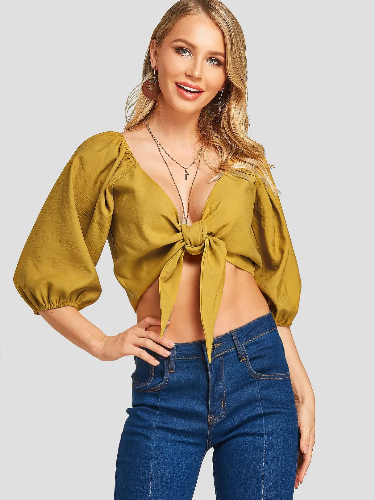 Wholesale Deep V Neck Plain Half Sleeve Crop Top